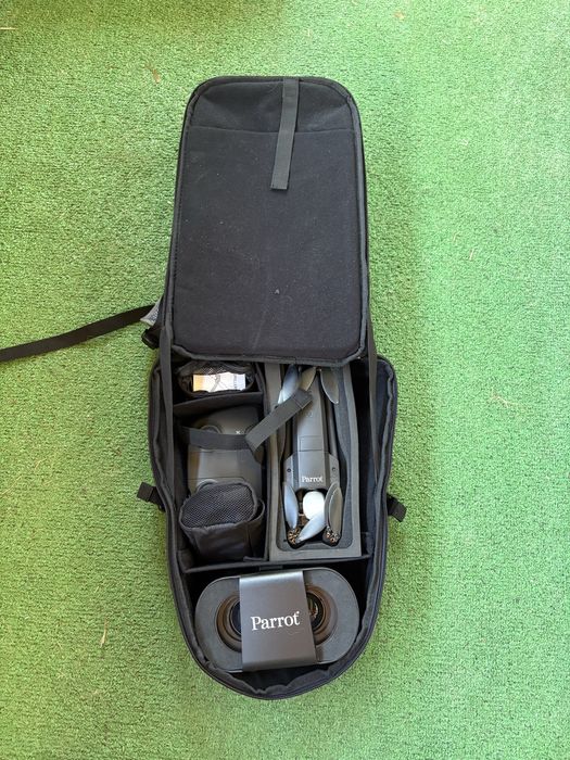 Drone PARROT Anafi (4K - Autonomia: Até 25 min - Cinzento)