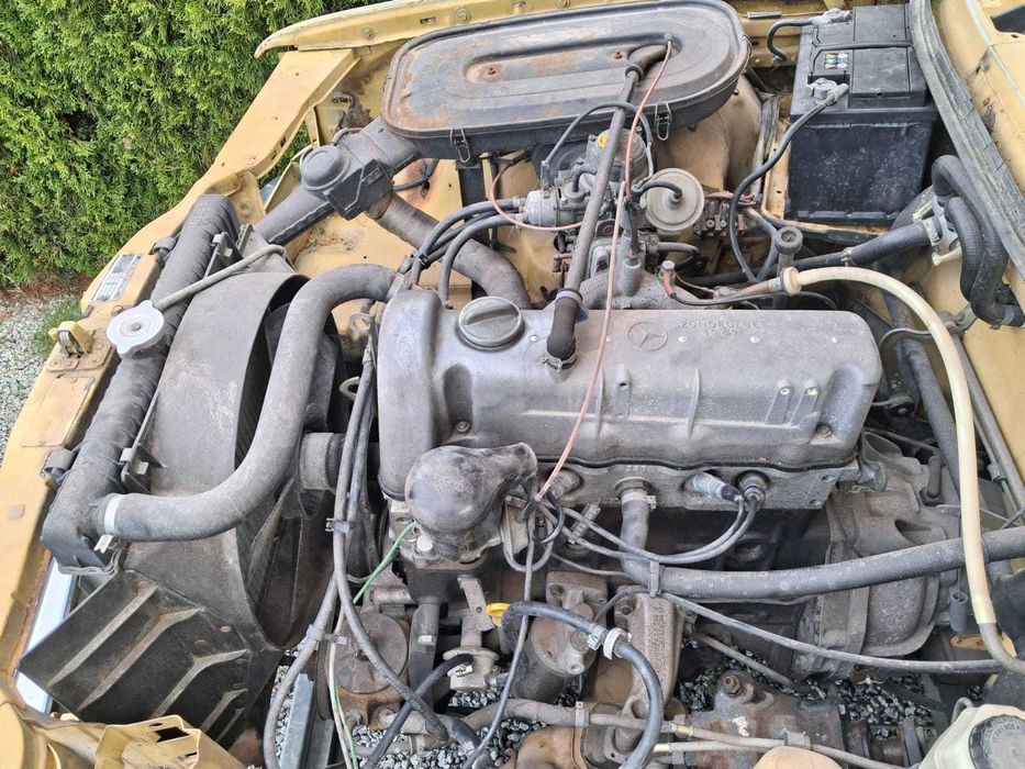 Silnik mercedes w123 230 na  gaźniku