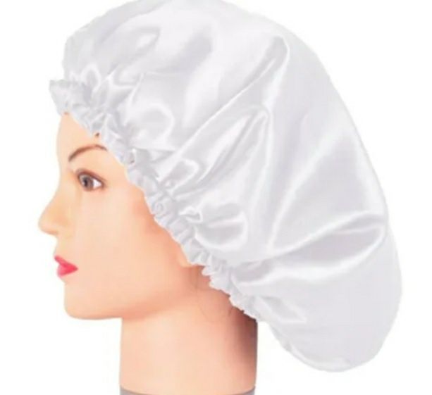 Touca de cetim novas