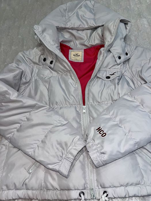 Жіноча пухова куртка Hollister, розмір L