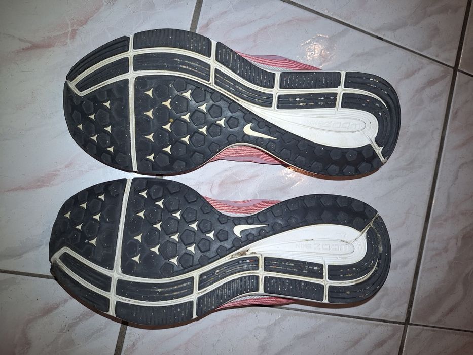 Buty sportowe Nike Zoom Pegasus 34, rozmiar 38,5. + baleriny Gratis.