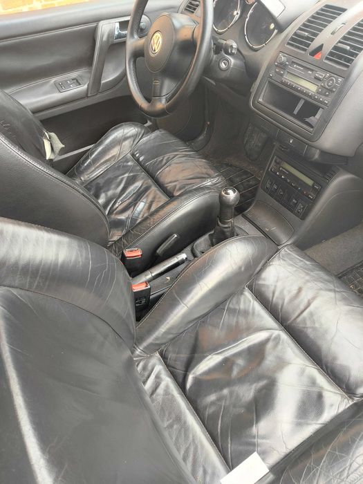 Sprzedam samochód volkswagen polo