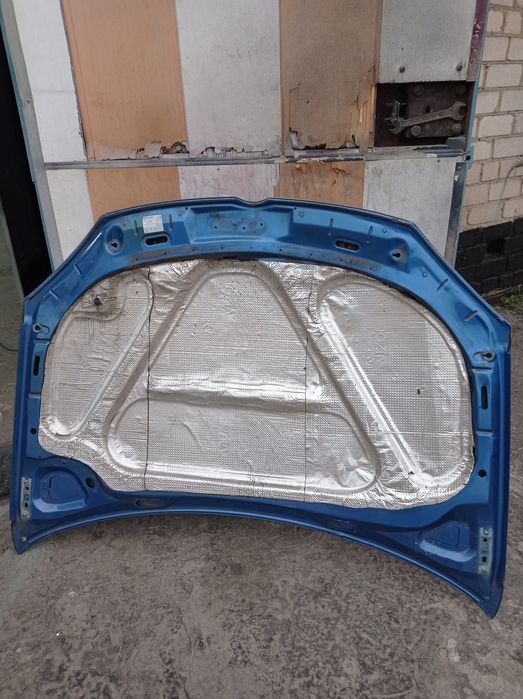 Продам бу капот на гольф -5 2005 рік.