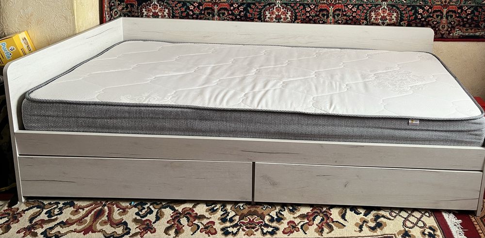 Продам дитячу кровать з матрасом