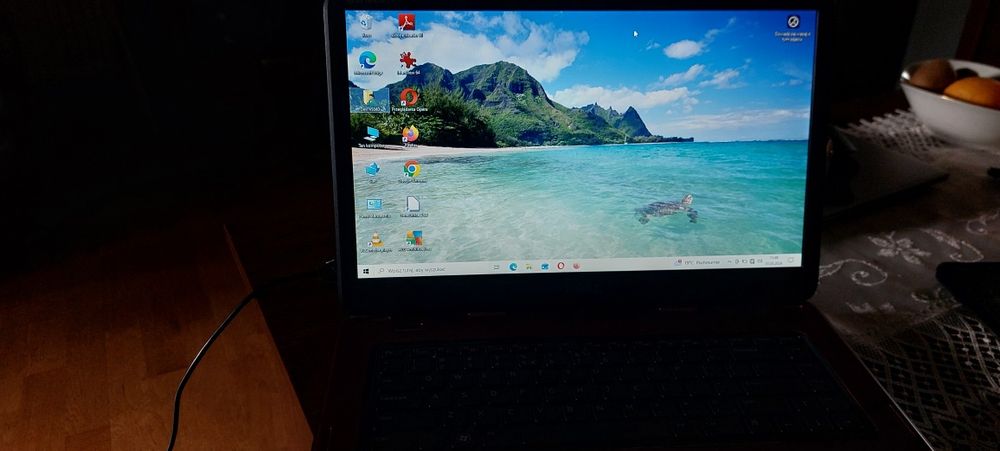 Laptop dell Inspiron czerwony Windows 10 aktualizacja  30 maj 2026r