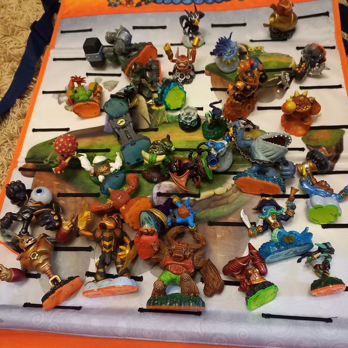 Гра skylanders фігурки