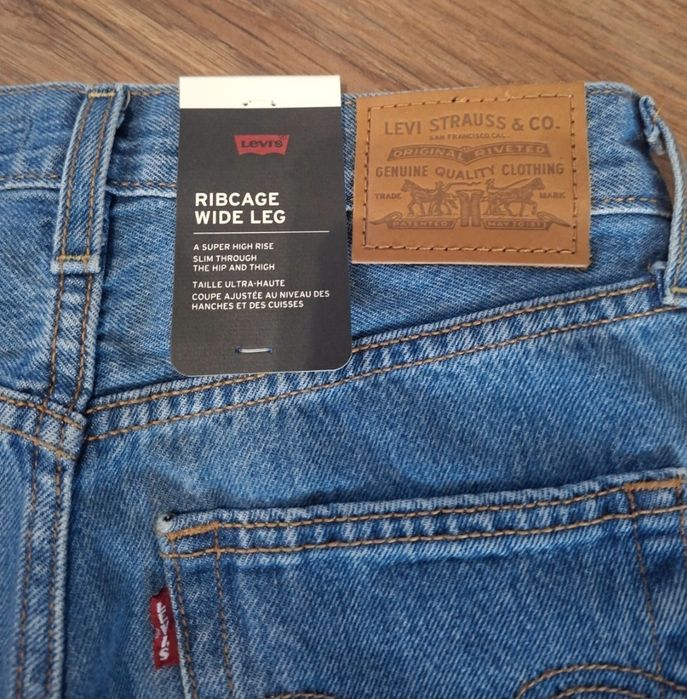 Nowe ribcage wide leg LEVIS