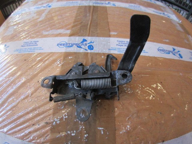 Fechadura / fecho capot TOYOTA RAV4 II (_A2_)