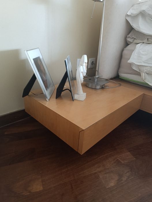 Conjunto de mesas cabeceira, muito elegantes e contemporâneas