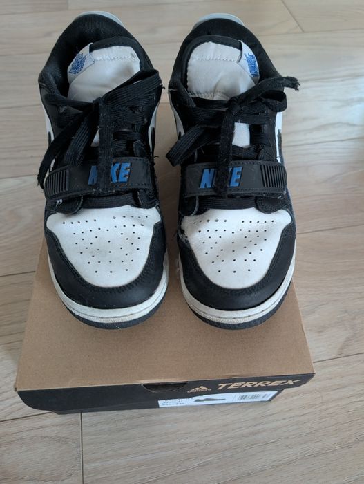 Jordan Buty dziecięce Air Jordan Legacy CD9054-114  rozmiar 39