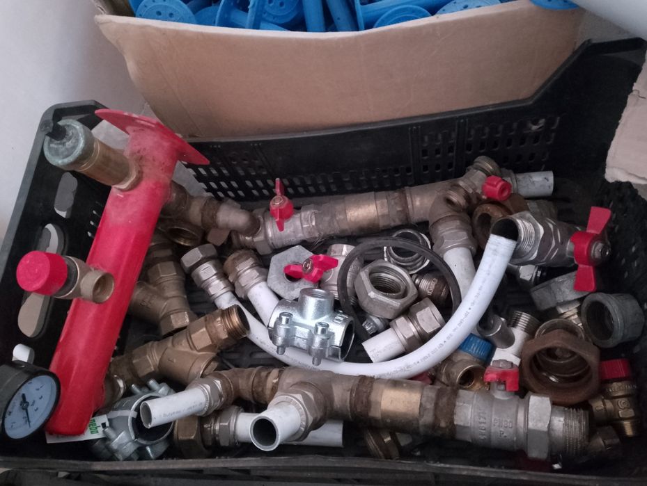 Wc,śrubunki,zawór zwrotny,mufy,kolana,pompy,siłownik