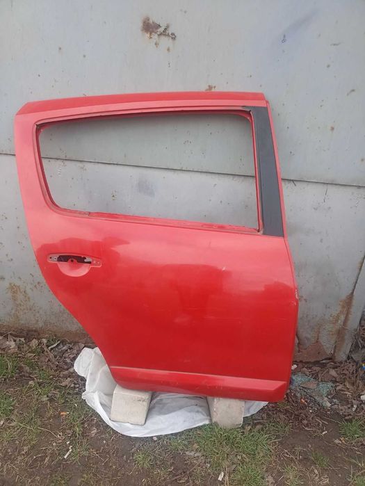 Дверері задні дача сандеро 1