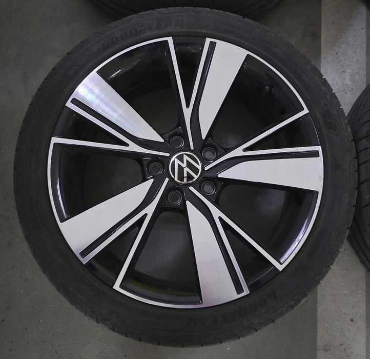 VW Golf mk8 jantes originais 18 7.5Jx18H2 ET51 Bakersfield