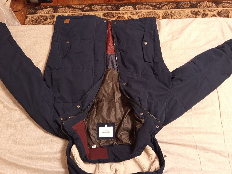 Чоловіча зимова куртка темно синя