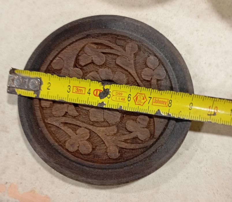 10 bases para copos em madeira esculpida