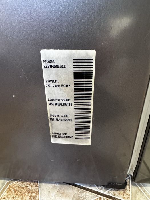 Холодильник Samsung