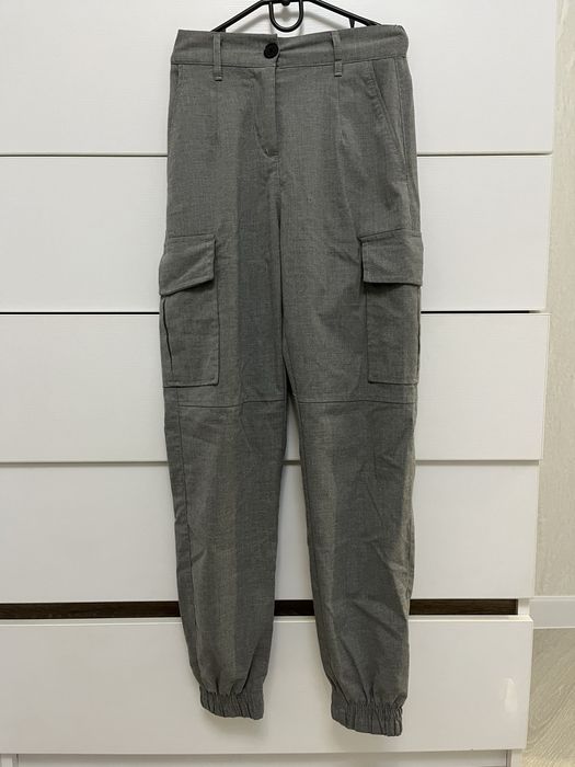 штани карго bershka