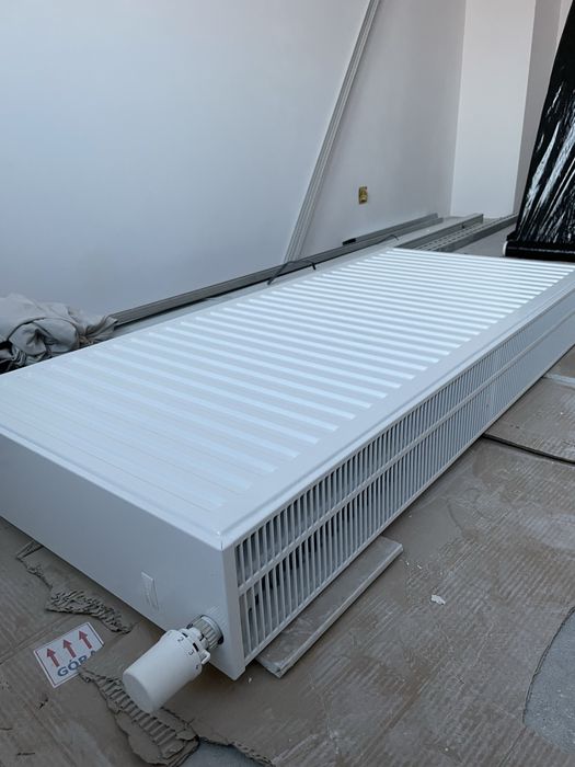 Grzejniki Radson stan deweloperski + głowice Honeywell (3x 60x60 oraz 2x 60x132)
