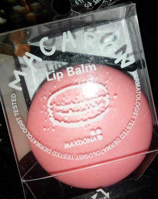 Macaron-shaped lip balm - NEW