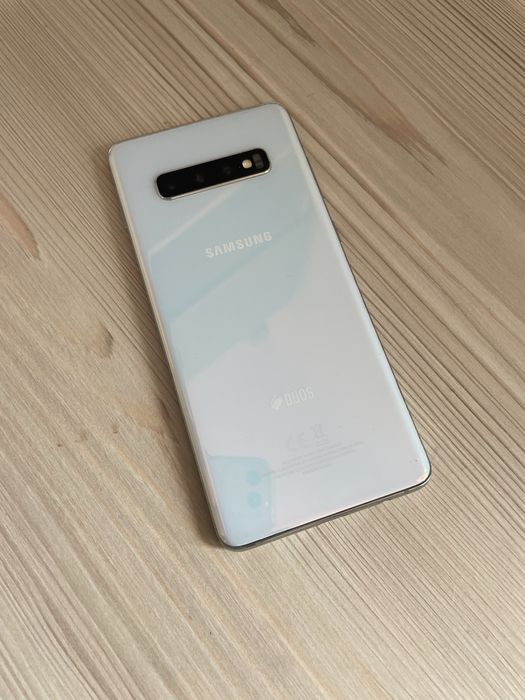 Samsung S10+ White 128/12 ГБ