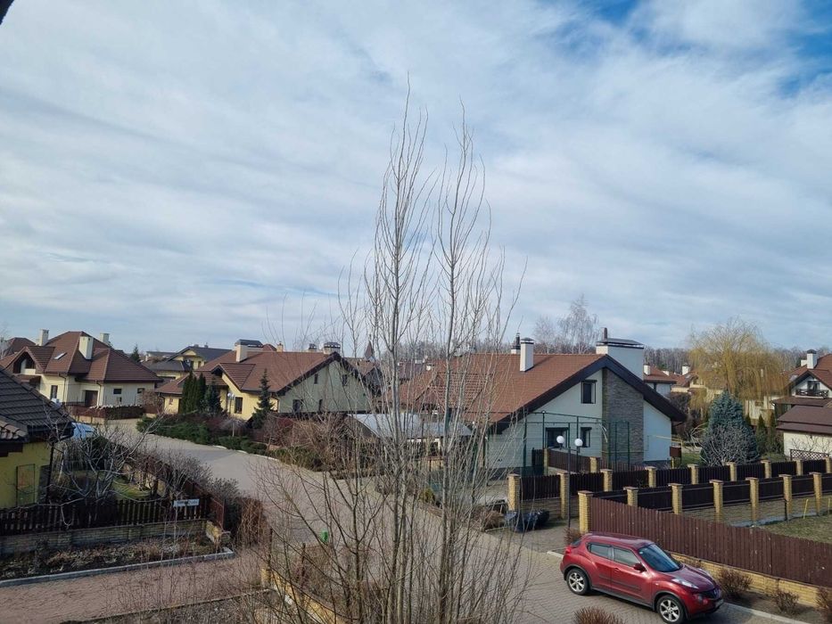 Продам 2 єт.дом 415 кв.м. в с.Севериновка, КГ Севериновка