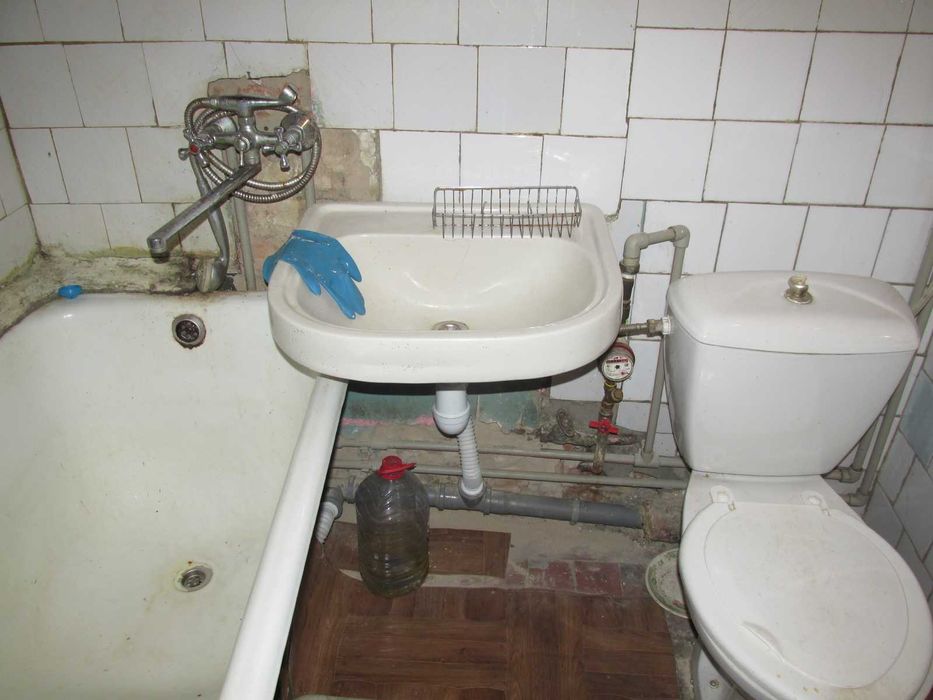 Продам 1 кімнатну квартиру по вул. Садовій 6/9 (р-н Баму)