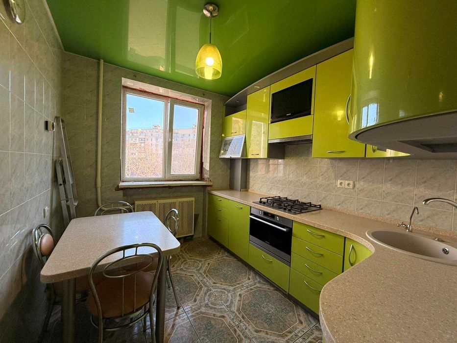 Продам 2 комнатную чешку на Мира.Можно по госпрограмме