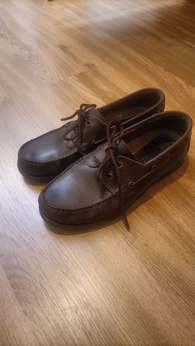 Sapatos tipo vela castanhos unissexo
Tamanho 39
Usados mas em ótimo es