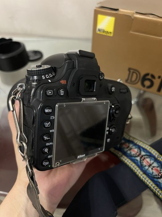 Продам Nikon D610 + Nikon AF-S NIKKOR 85mm f/1.8G