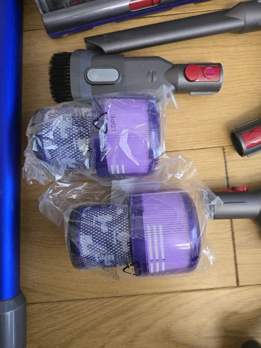 Dyson v11 absolute