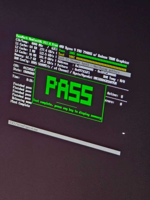 SK hynix 64GB (2x32GB) SO-DIMM DDR5 5600 MHz (HMCG88AGBSA095N)