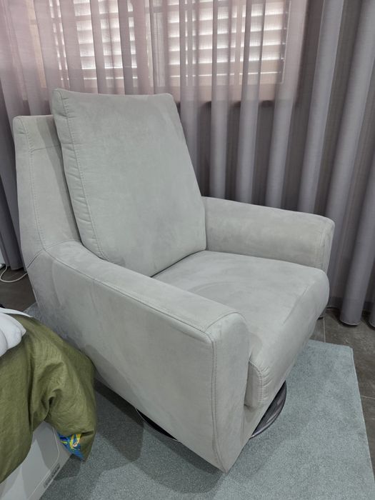 Cadeirão sala/quarto (como novo)