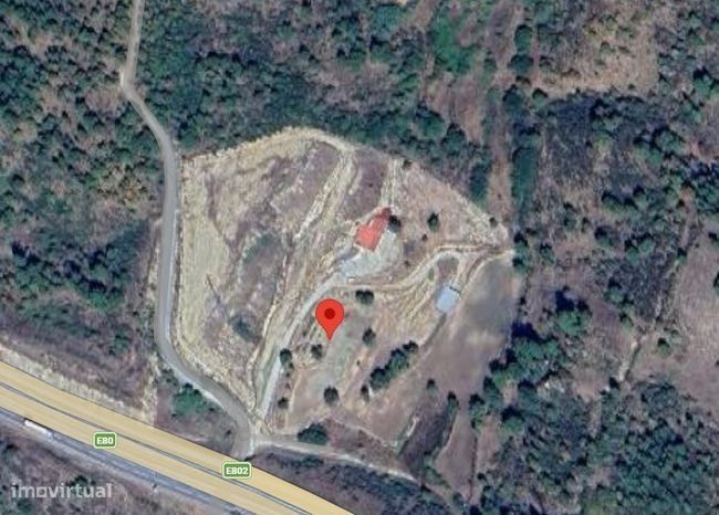 Propriedade de 5 hectares com moradia e vista sobre a Guarda