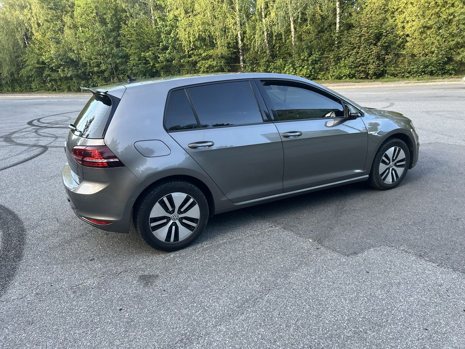 Volkswagen e-Golf 2015