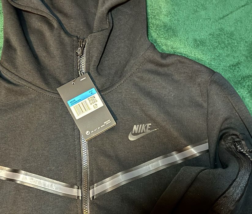 Найк теч фліс ( космтюм )