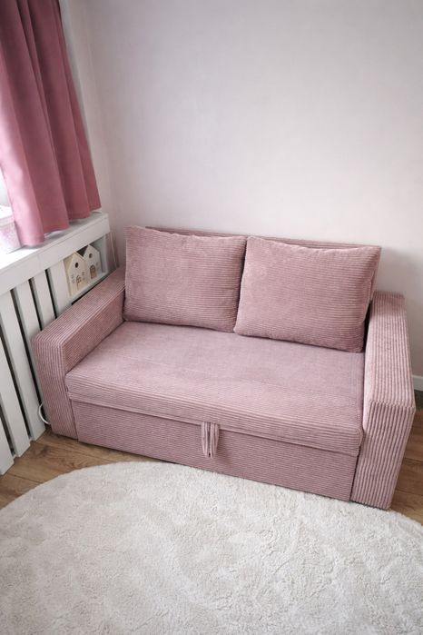 Sofa rozkładana 150cm pudrowy róż zadbana jak nowa