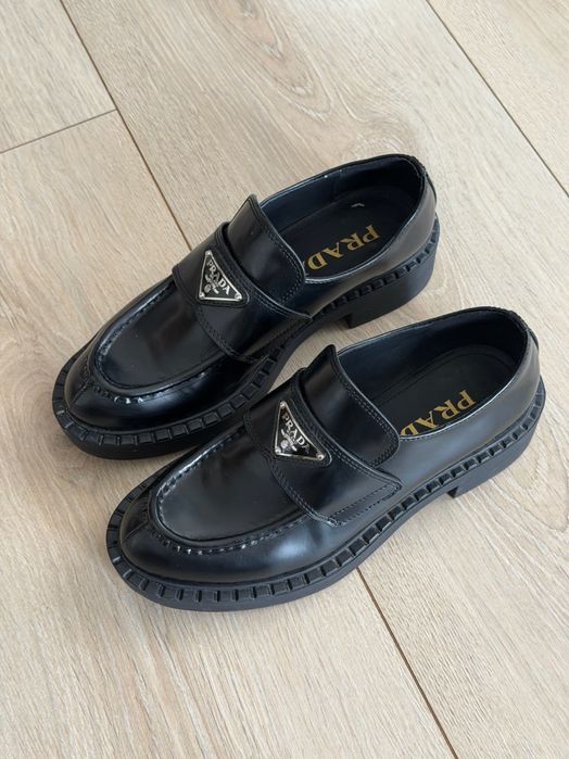 Skórzane loafersy Prada, rozmiar 38 (24 cm)