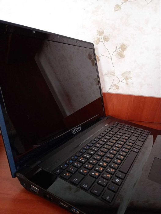 Ноутбук Q-Force 17.3" 8/500gb