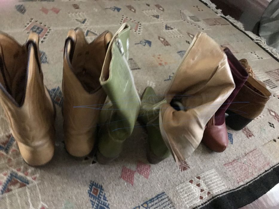 Vendo botas em pele e botas de montar estas 43