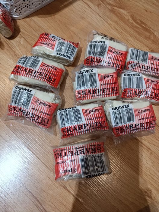 Nowe skarpetki ecru 20 sztuk