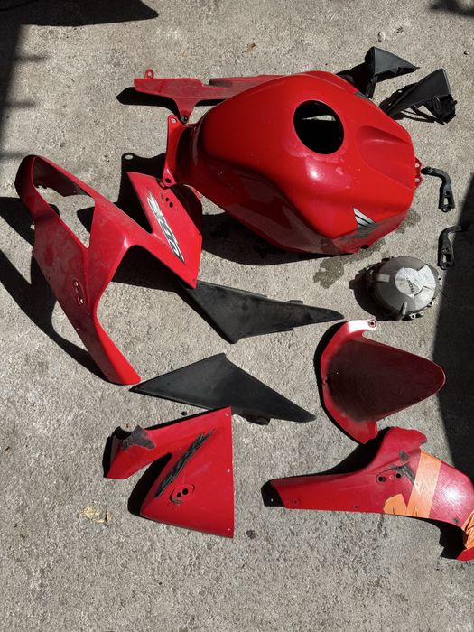 Carenagens de CBR 600 RR modelo de 2002.