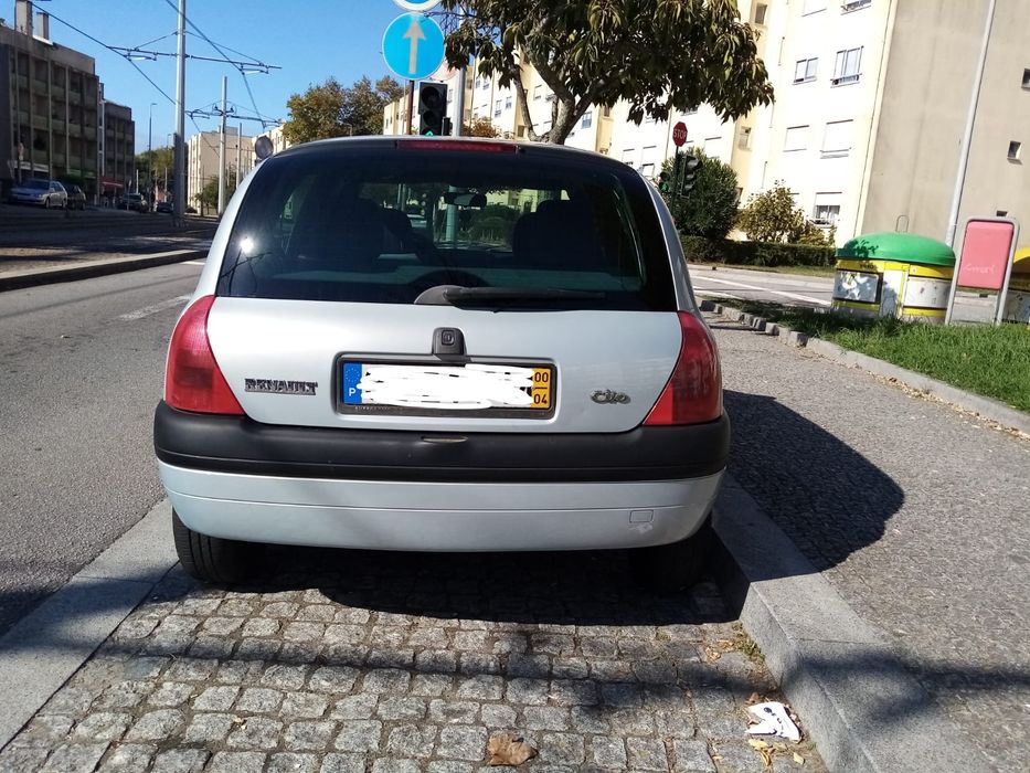 Clio de 2000 - único dono