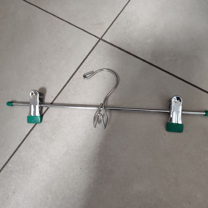 Wieszaki na ubrania 100 szt Plus 10 gratis