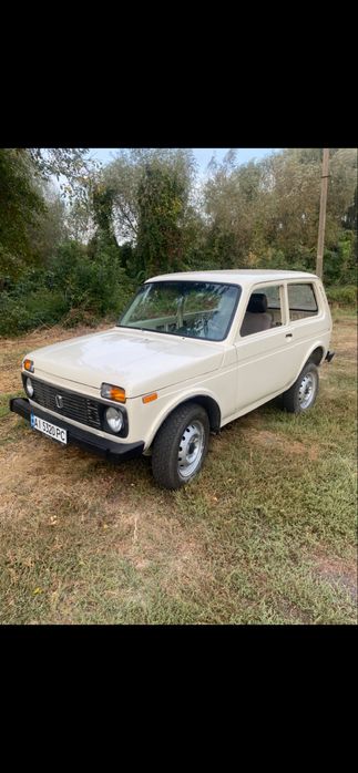 Ваз 2121 в хорошому технічному стані.