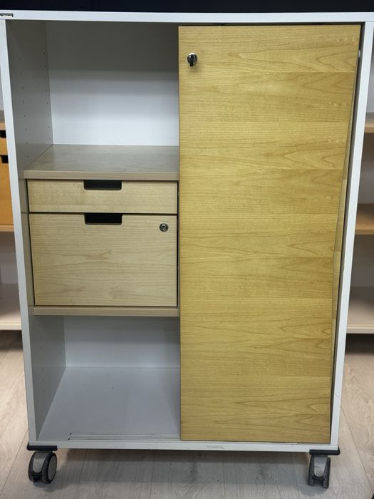 Duża mobilna szafka biurowa na kółkach EDSBYN Szwecja