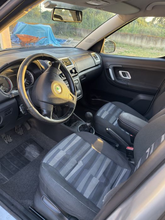 Skoda 2011 em perfeita funcionalidade