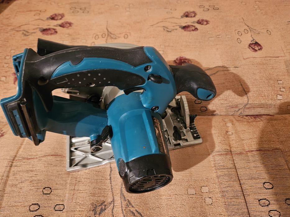 Makita Dss611 Piła
