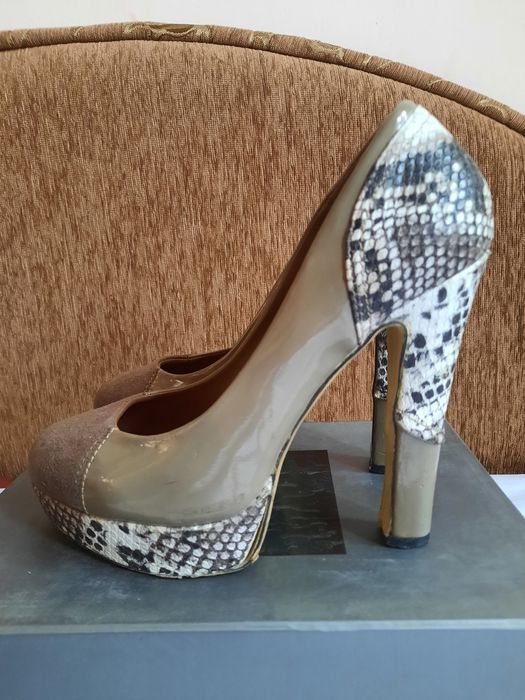 Туфлі на зручних підборах