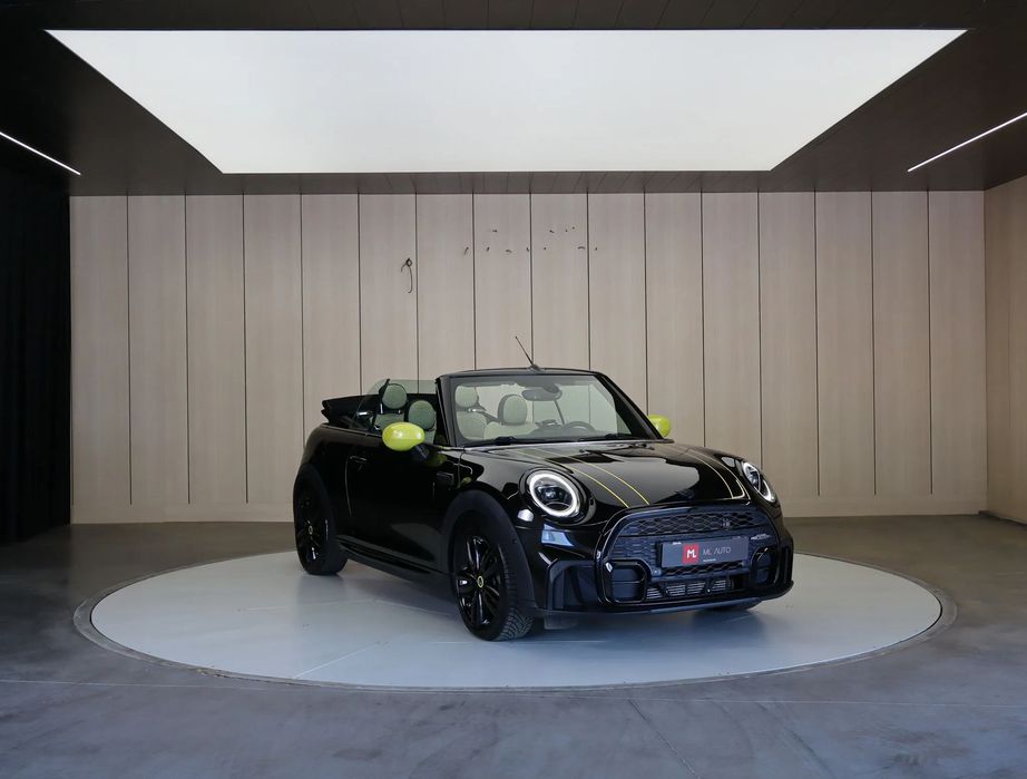 MINI Cabrio Cooper Aut. JCW