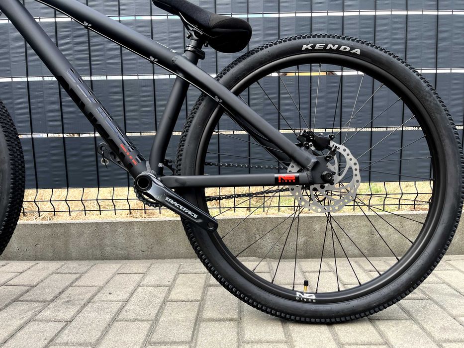 Nowy rower dirt NS Bikes Movement 2